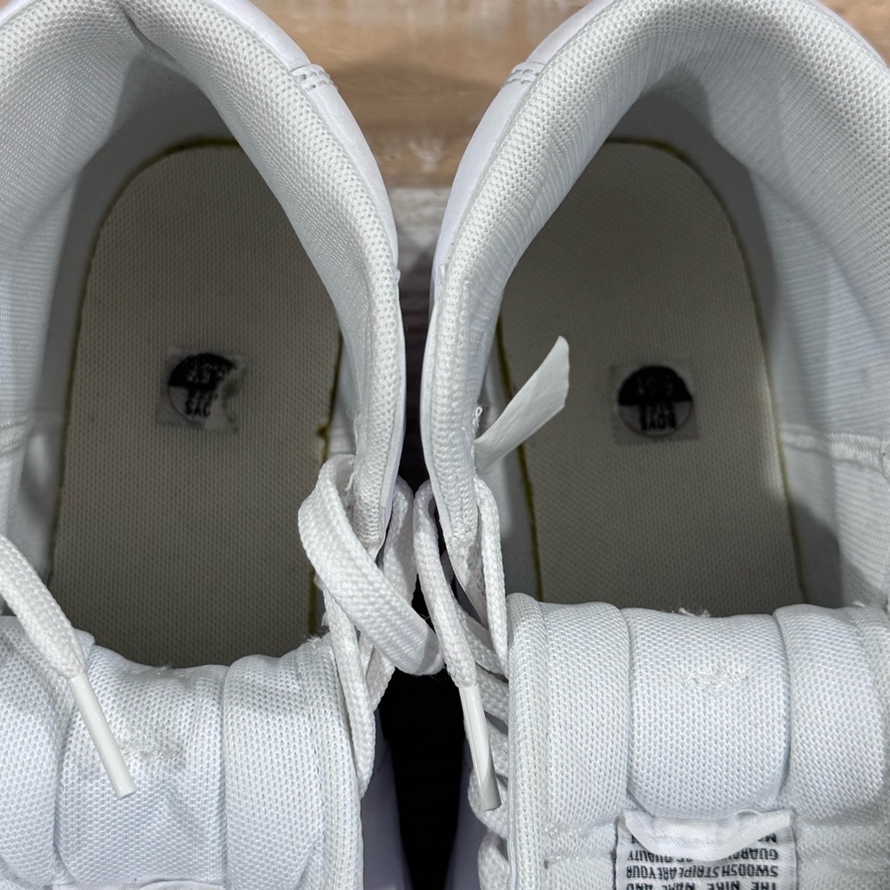NIKE Blazer Mid '77 (GS) White/Black in Size 6.5Y - Picture 7 of 9
